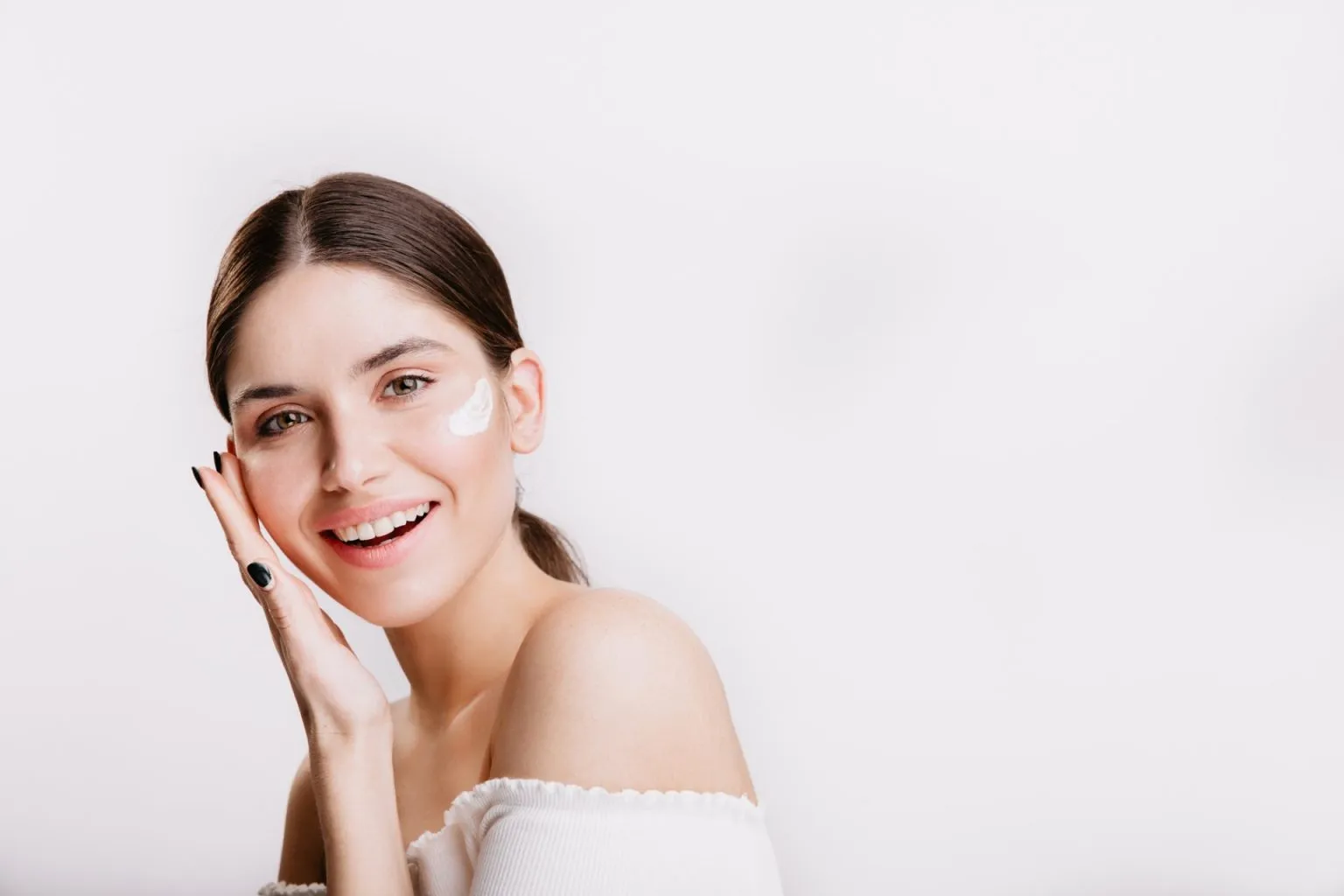 imgi_74_Dermeva-Moisturising-Lotion-Banner-1536x1024